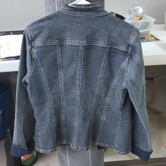 Jean jacket - Picture 3 of 3